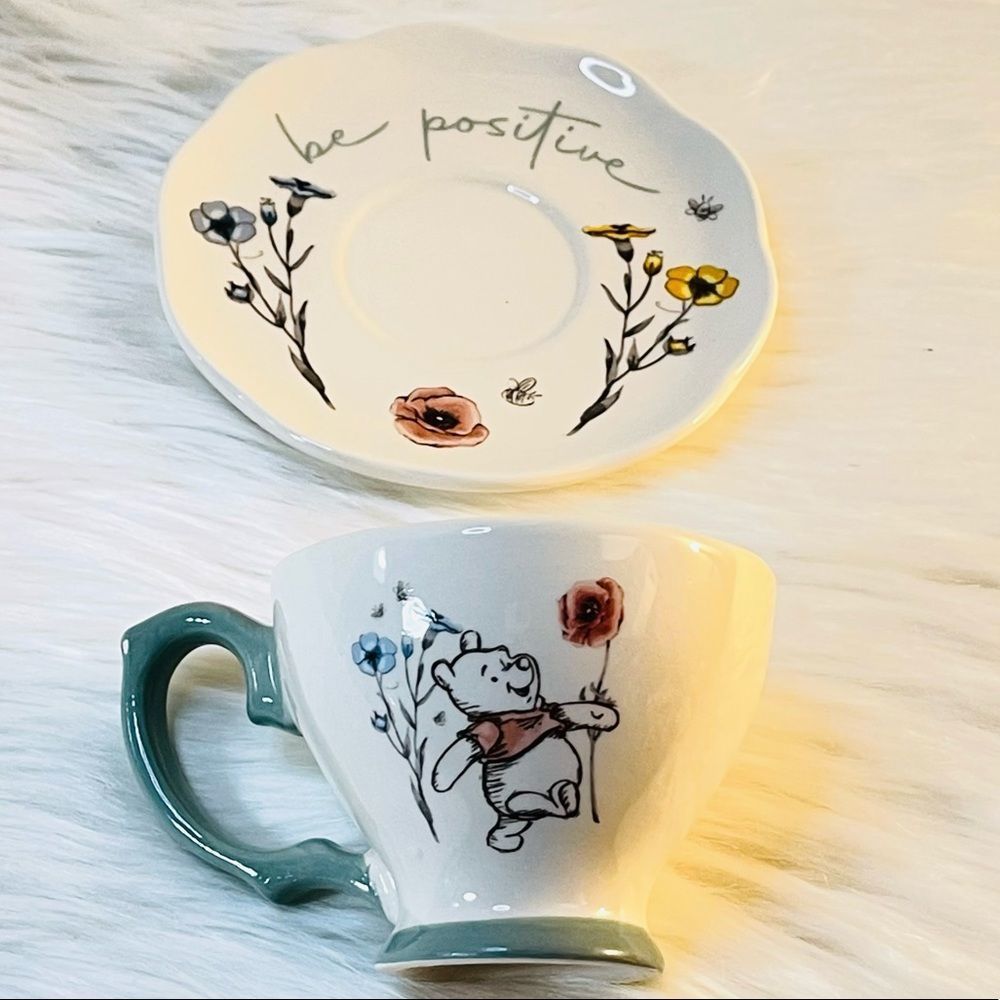 Winnie Pooh Cup & Saucer - Picture 10 of 12